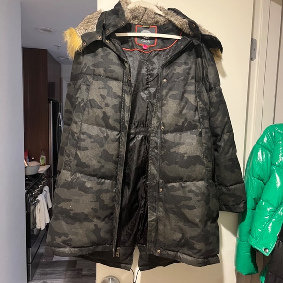 Vince Camuto camouflage winter coat - Picture 3 of 4